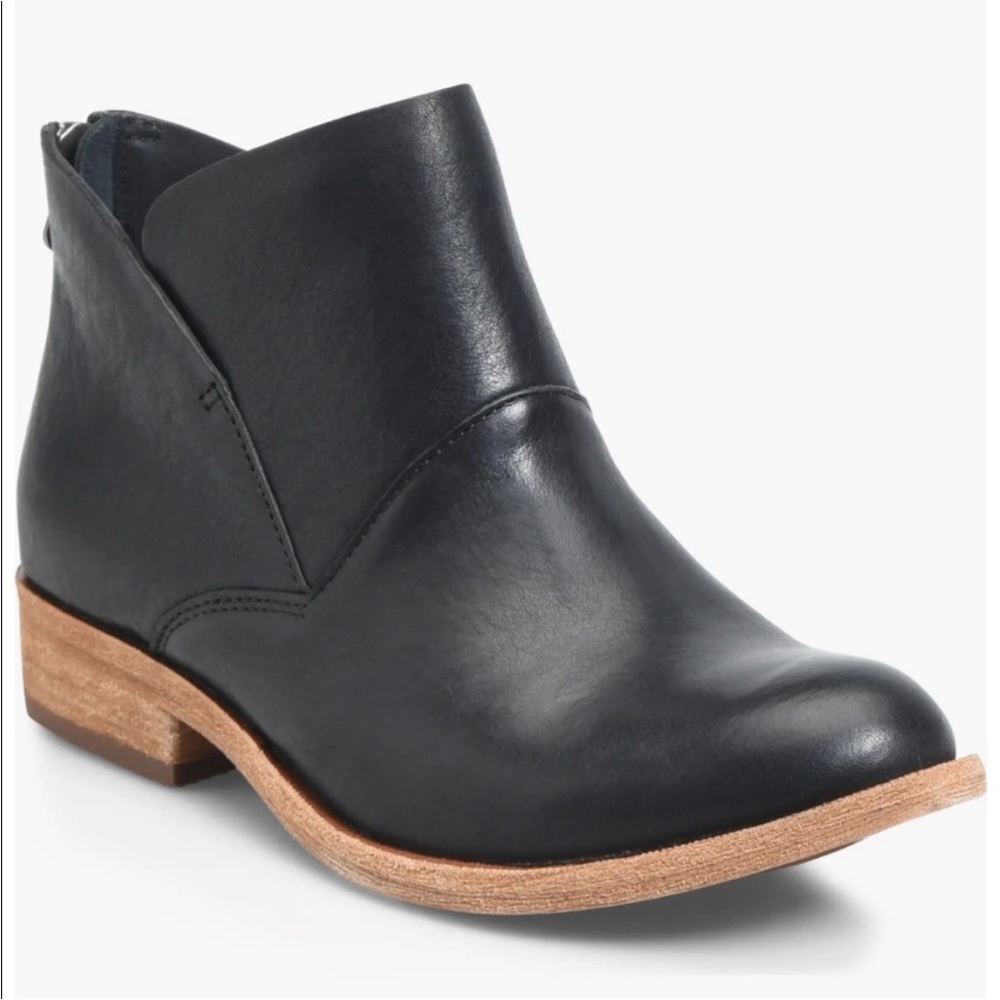 Kork-Ease Black Leather Ankle Boot with Natural Wood-Tone Heel